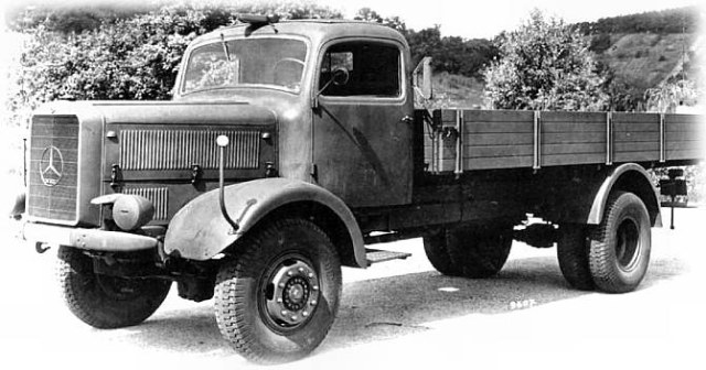 Mercedes L4500A_1.jpg